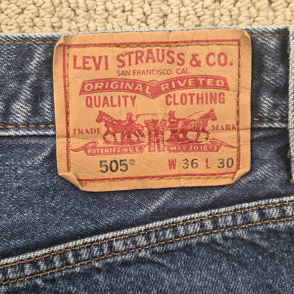 Levis 505 Regular Fit Jeans Mens 36x30 Medium Wash Blue Straight‎ Leg Denim Y2K